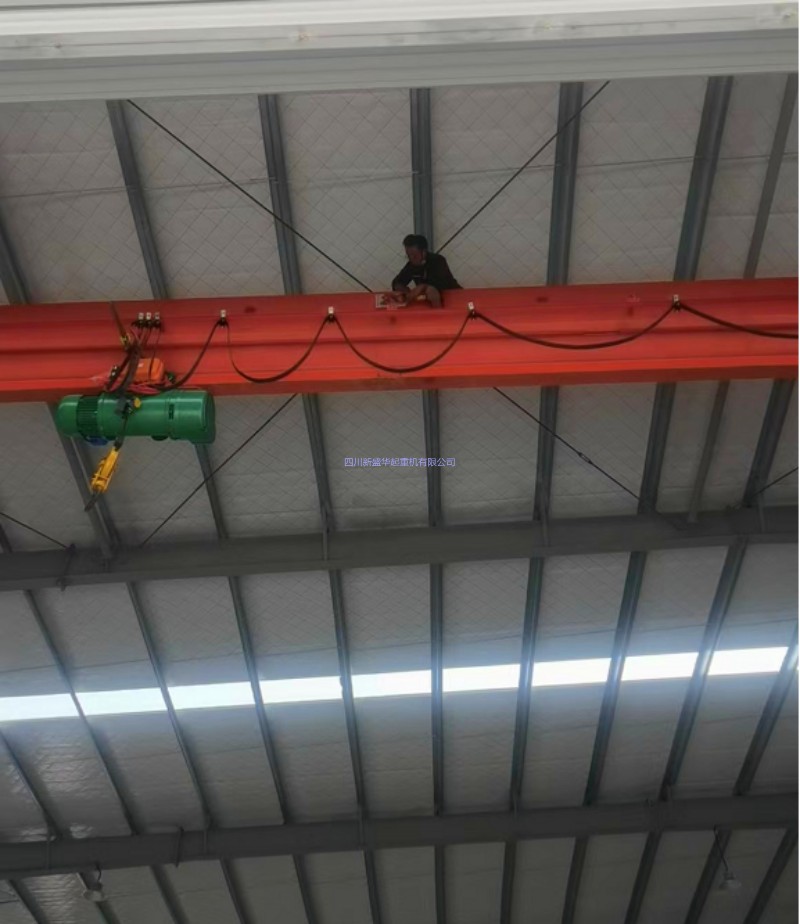 成都龍泉驛起重機 行車2四川新盛華起重機有限公司