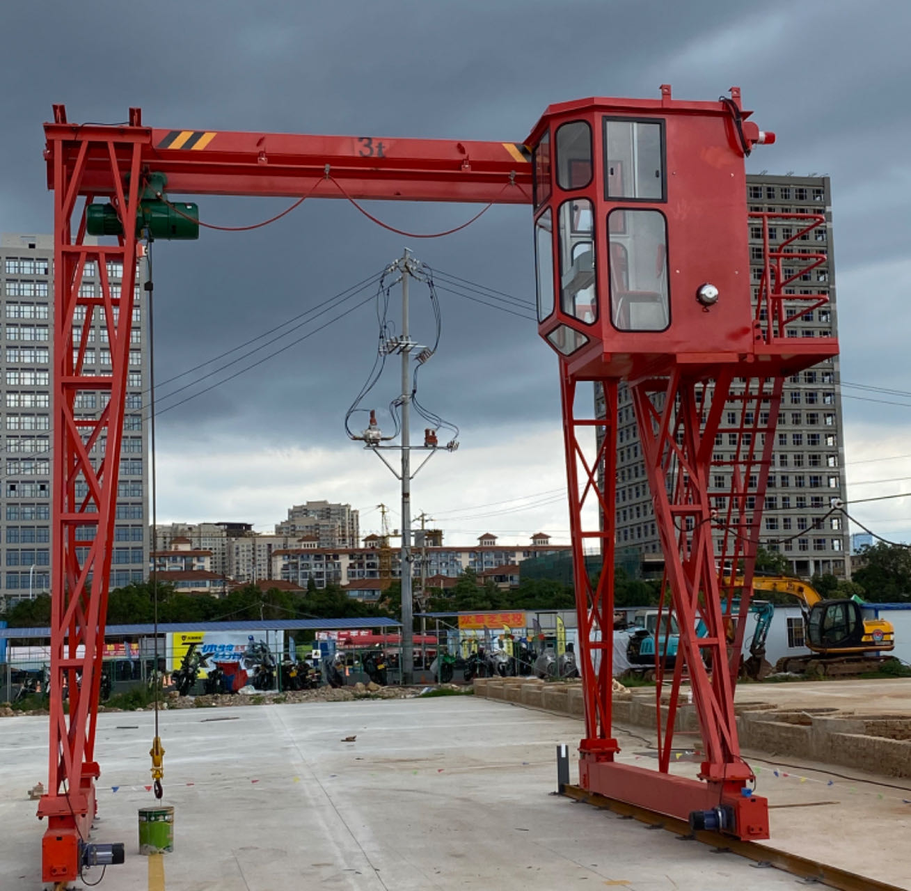 云南昆明起重機｜昆明行車｜昆明龍門吊起重機訂做