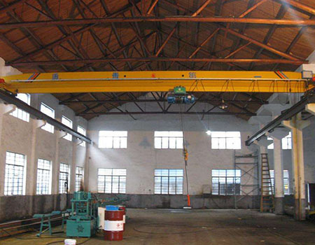 天津起重機(jī)-各種單梁起重機(jī)