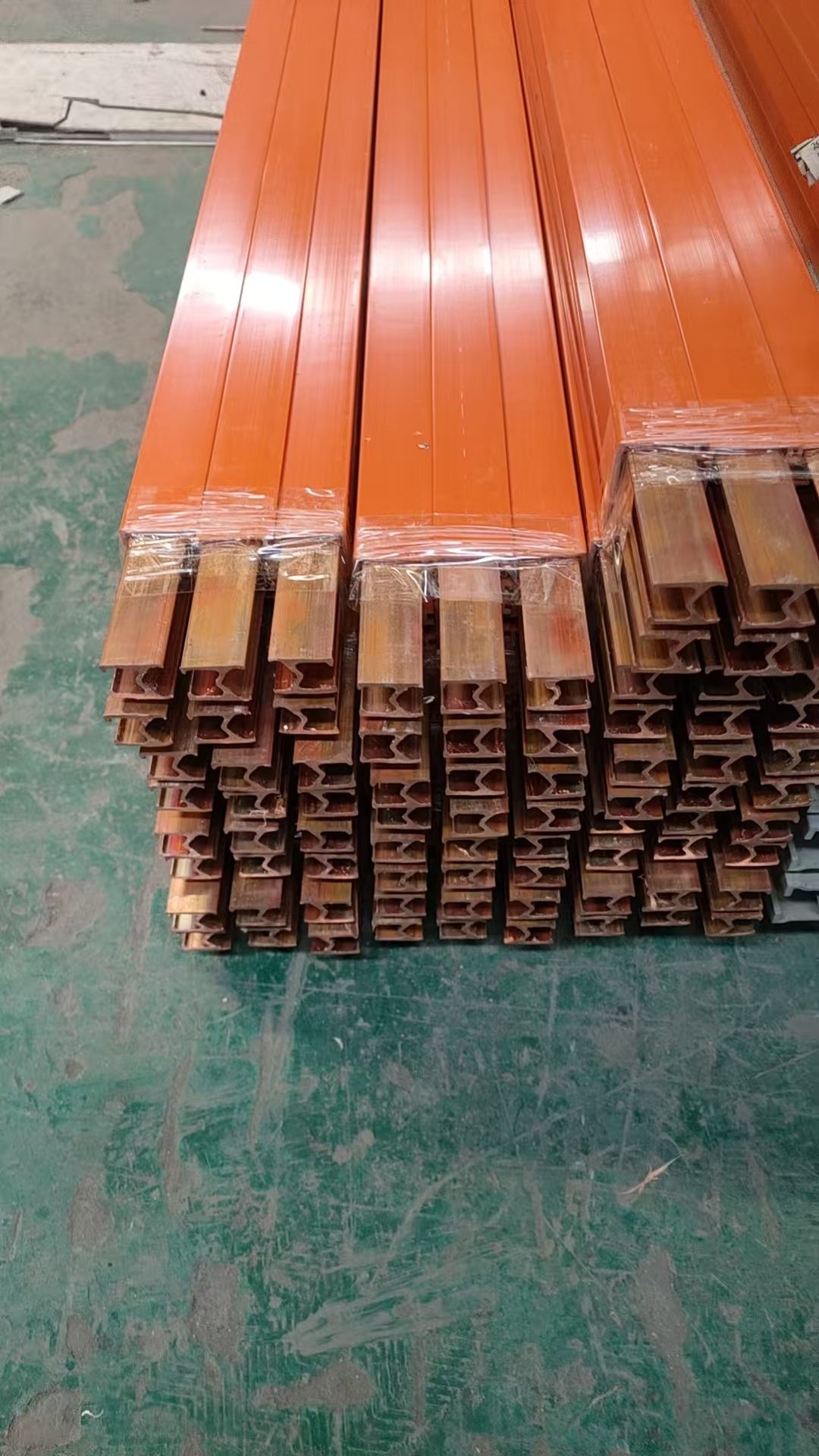 河南長(zhǎng)垣單極滑線廠家直銷(xiāo)